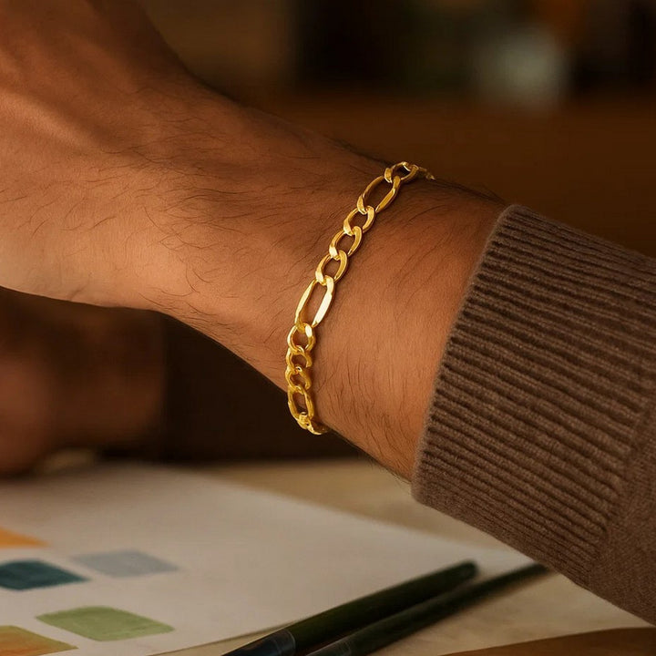 14k Yellow Gold Lite Figaro Bracelet (6.60 mm)