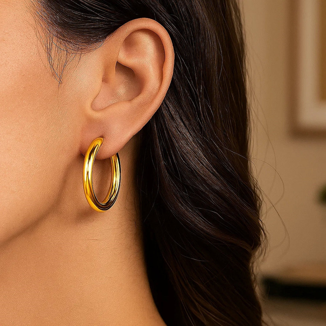 14k Yellow Gold Polished Hoop Earrings (4x25mm)